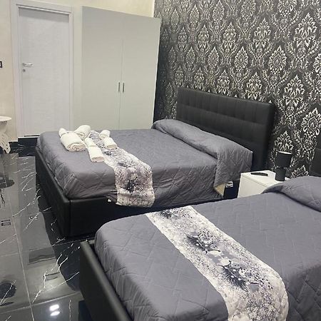 Ester Houses 3 เนเปิลส์ ภายนอก รูปภาพ